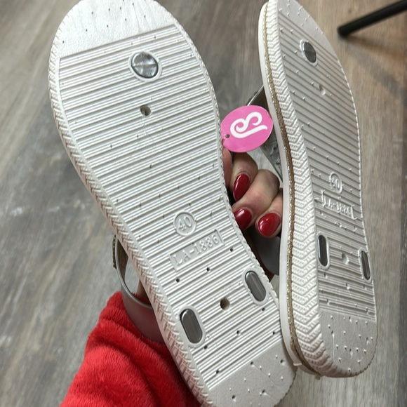 BABE NWT Women’s Size 8 - Picture 6 of 9